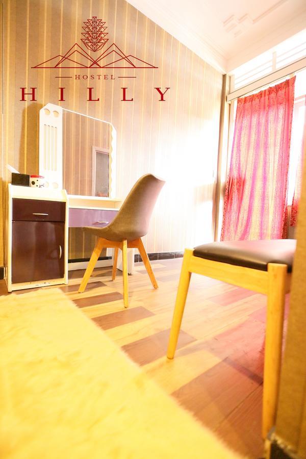 דה לאט Hilly Hostel מראה חיצוני תמונה