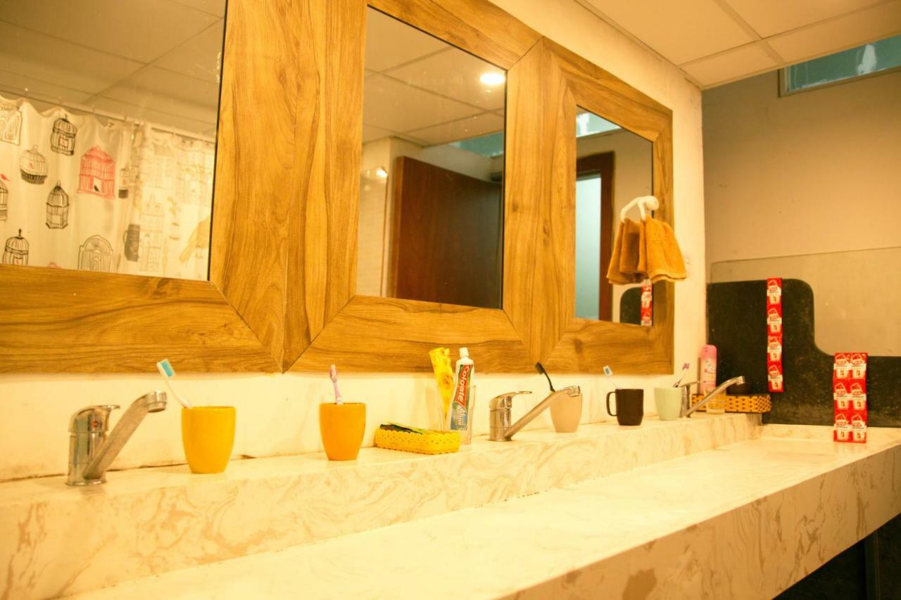 דה לאט Hilly Hostel מראה חיצוני תמונה
